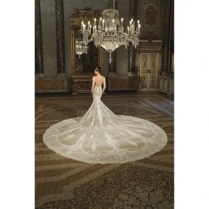 Platinum by Demetrios DP457 menyasszonyi ruha