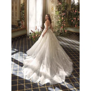 Platinum by Demetrios DP504 menyasszonyi ruha